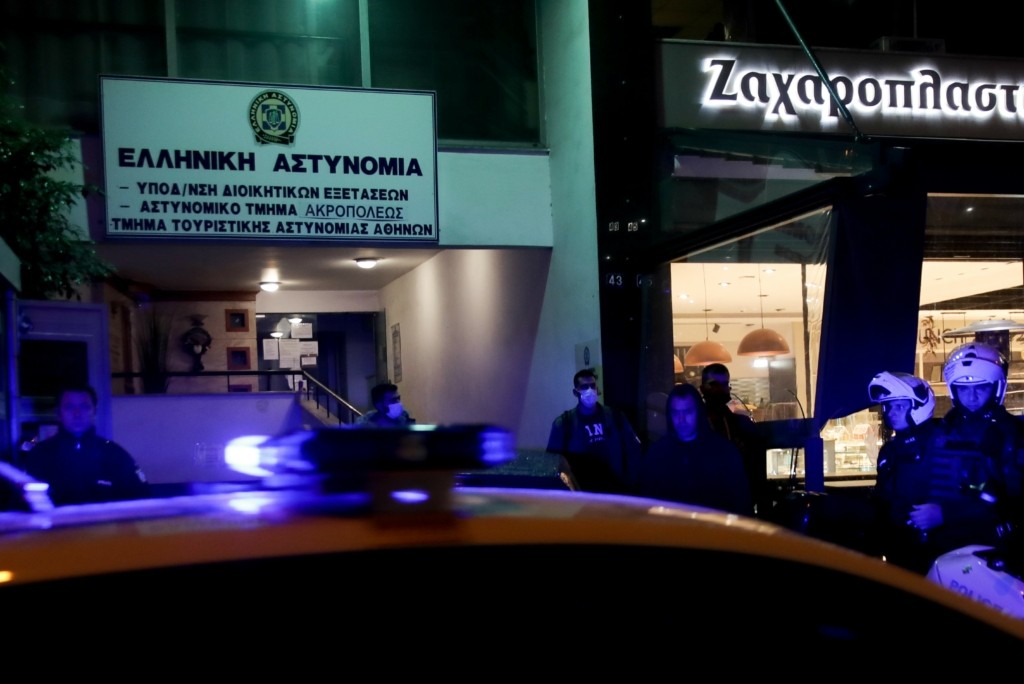 Έκρυβαν εννιά βόμβες μολότοφ σε τσάντες laptop! – Πώς τους “τσίμπησε” η αστυνομία