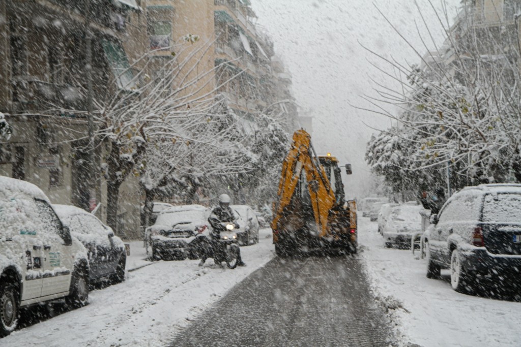 Αποκαταστάθηκε η κυκλοφορία των οχημάτων στη Λ. Χασιάς και την Πάρνηθος