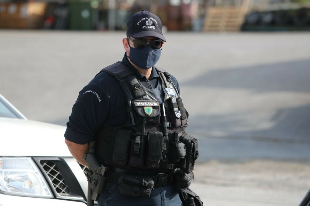 Αστυνομικοί μοίρασαν σπόρους για καλλιέργεια στη Θεσσαλονίκη – Η ξεχωριστή πρωτοβουλία τους