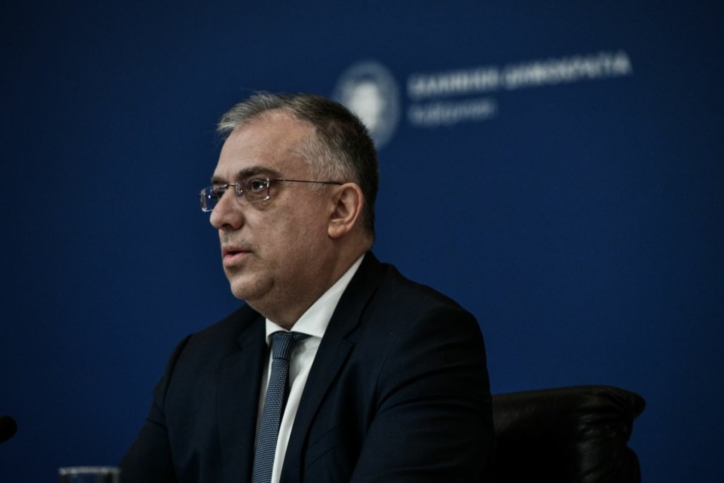 Το μήνυμα στις γυναίκες που υπηρετούν στην αστυνομία του Τάκη Θεοδωρικάκου – “Γυναίκες της ΕΛΑΣ, σας ευχαριστώ! “