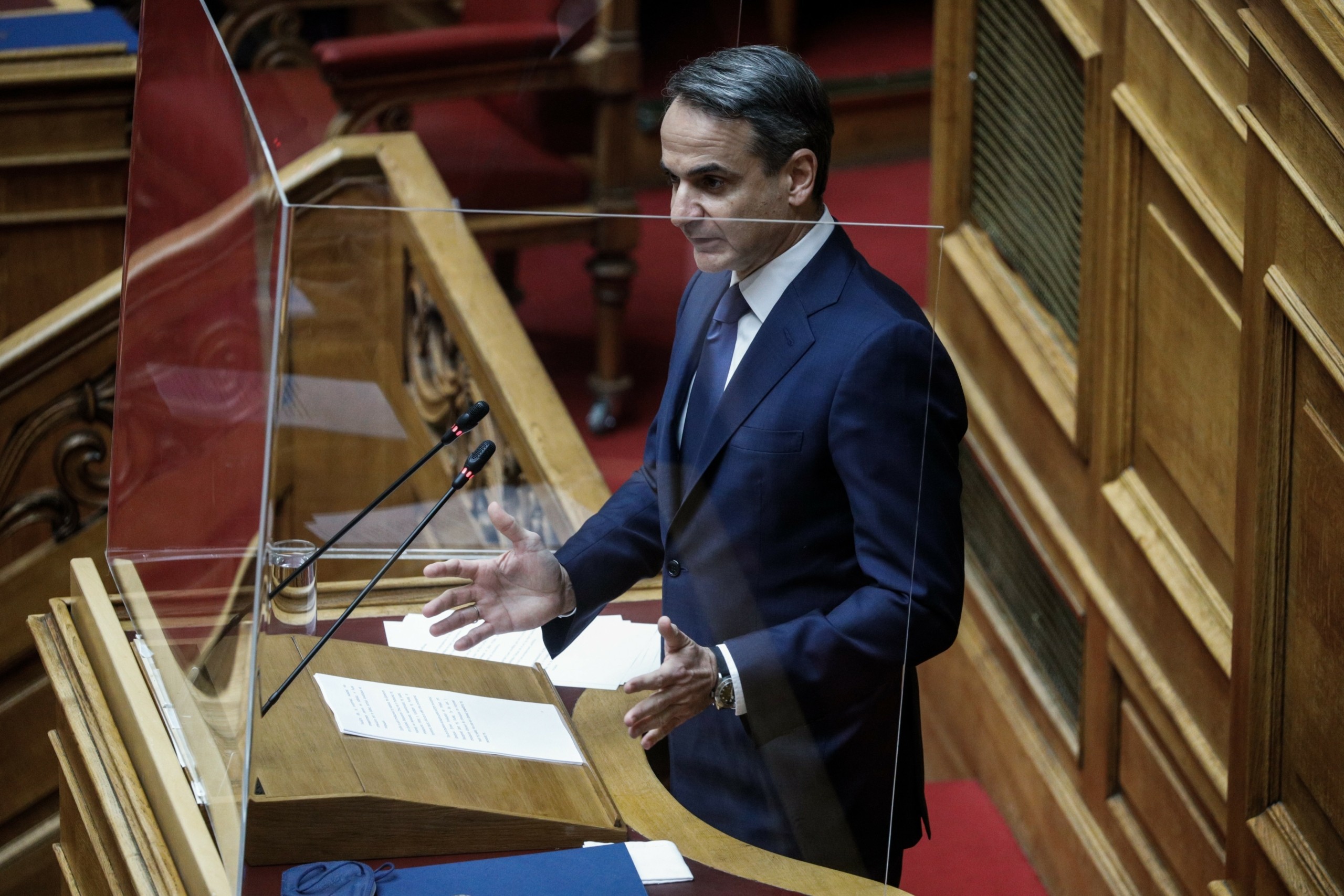 Από την 1η Μαΐου η αύξηση του κατώτατου μισθού – O Μητσοτάκης προανήγγειλε φθηνή στέγη μέσω ΟΑΕΔ