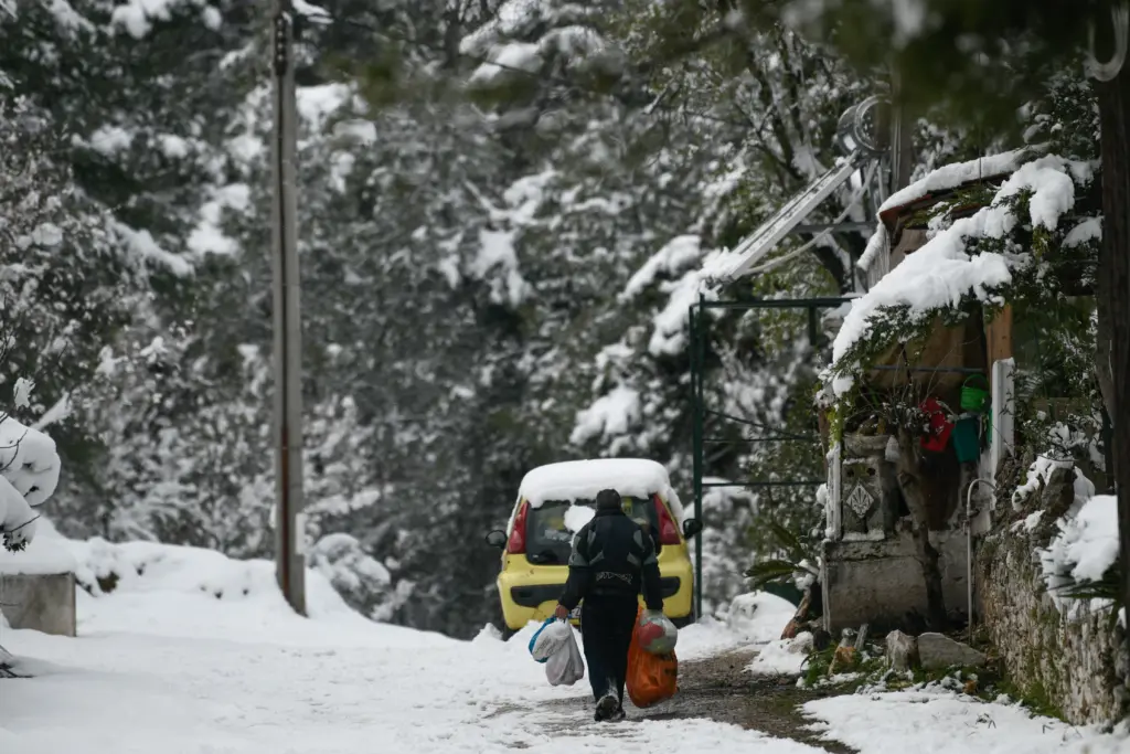 Νέα επιδείνωση του καιρού από το βράδυ της Παρασκευής – Πότε θα χιονίσει ξανά στην Αθήνα
