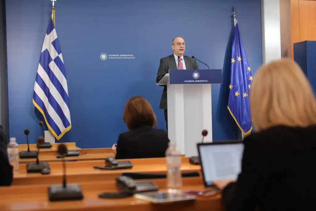Πότε θα ανοίξει η πλατφόρμα για τα καύσιμα – Διευκρινίσεις Οικονόμου