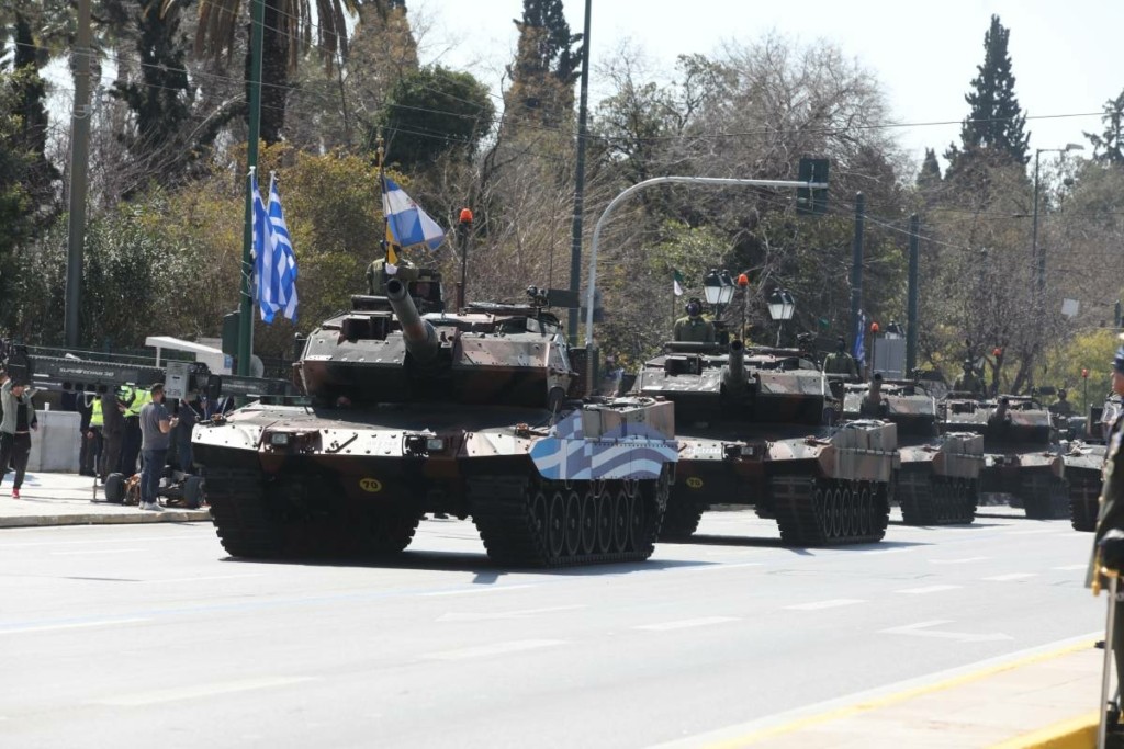 Περηφάνια για τη μεγαλειώδη στρατιωτική παρέλαση της 25ης Μαρτίου στην Αθήνα