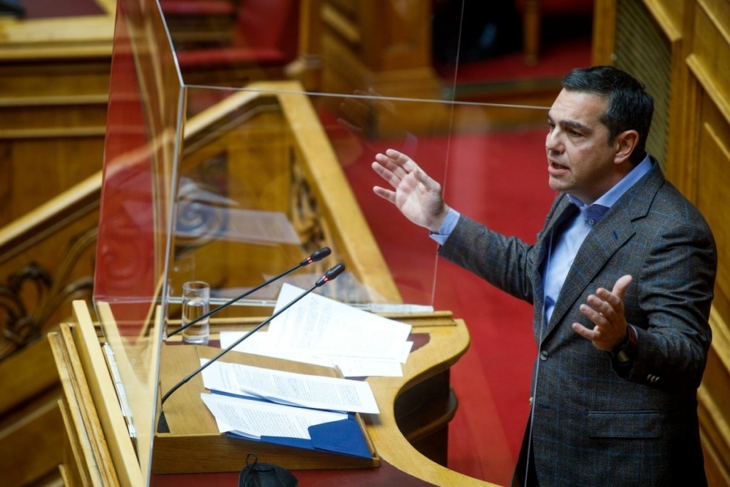 Ο Αλέξης Τσίπρας κατακεραυνώνει την κυβέρνηση και ζητάει εκλογές μέχρι τον Μάιο