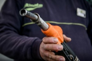 Fuel Pass III: Πάνω από 2,5 εκατ. δικαιούχοι και 113 εκατ. ευρώ ως “ασπίδα” για την κρίση στη Μέση Ανατολή