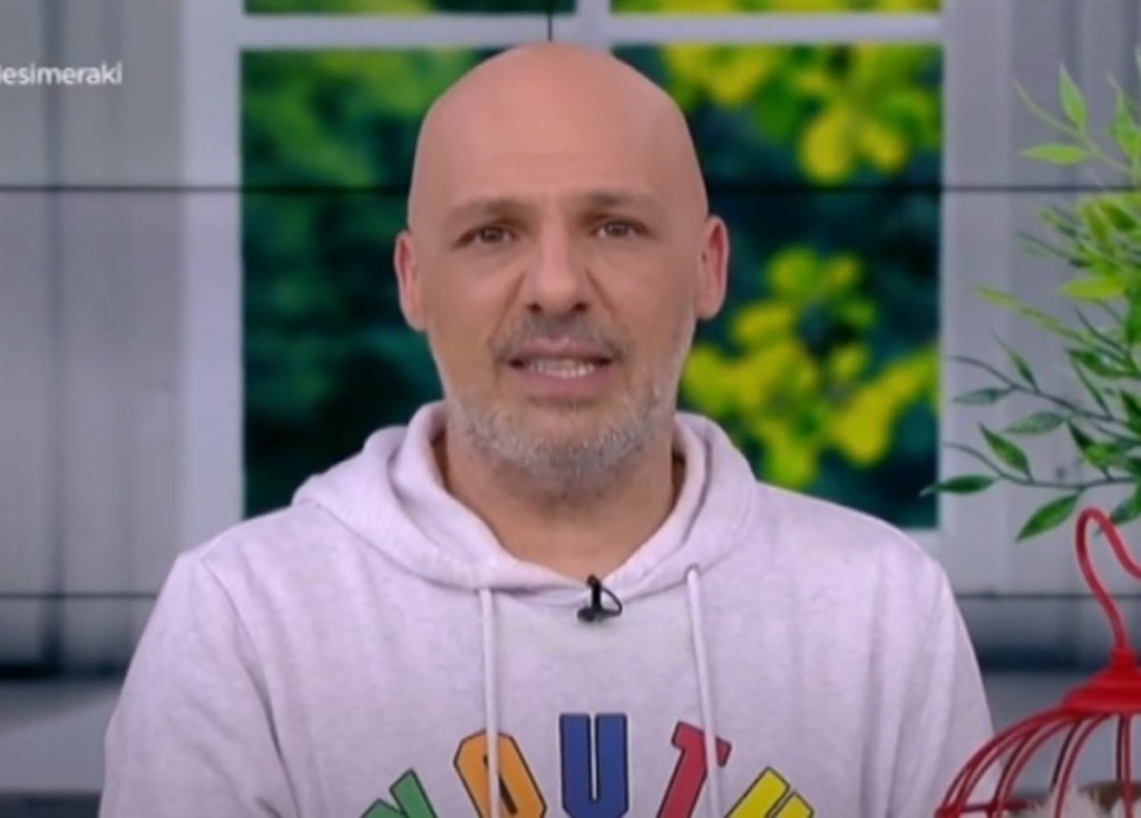 Ο Νίκος Μουτσινάς “καρφώνει” Τούνη και Τσιτσιπά για τα ταξίδια και τις αναρτήσεις τους