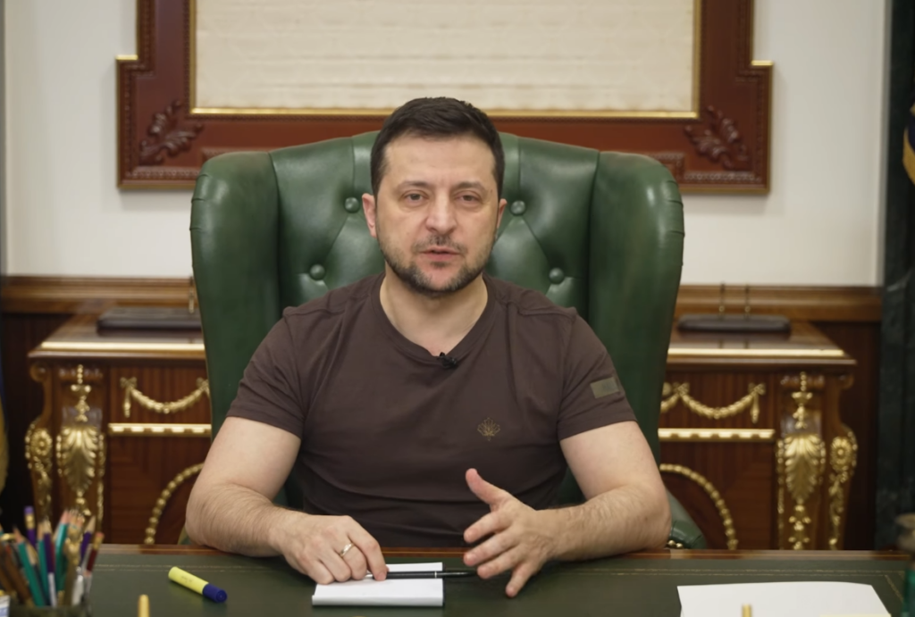 Νέες καταγγελίες Ζελένσκι – “Ο ρωσικός στρατός εμποδίζει αμάχους να φύγουν” (vid)