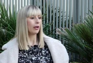 Βίκυ Βολιώτη: «Βγαίνοντας από το ταξί τον φίλησα για καληνύχτα»