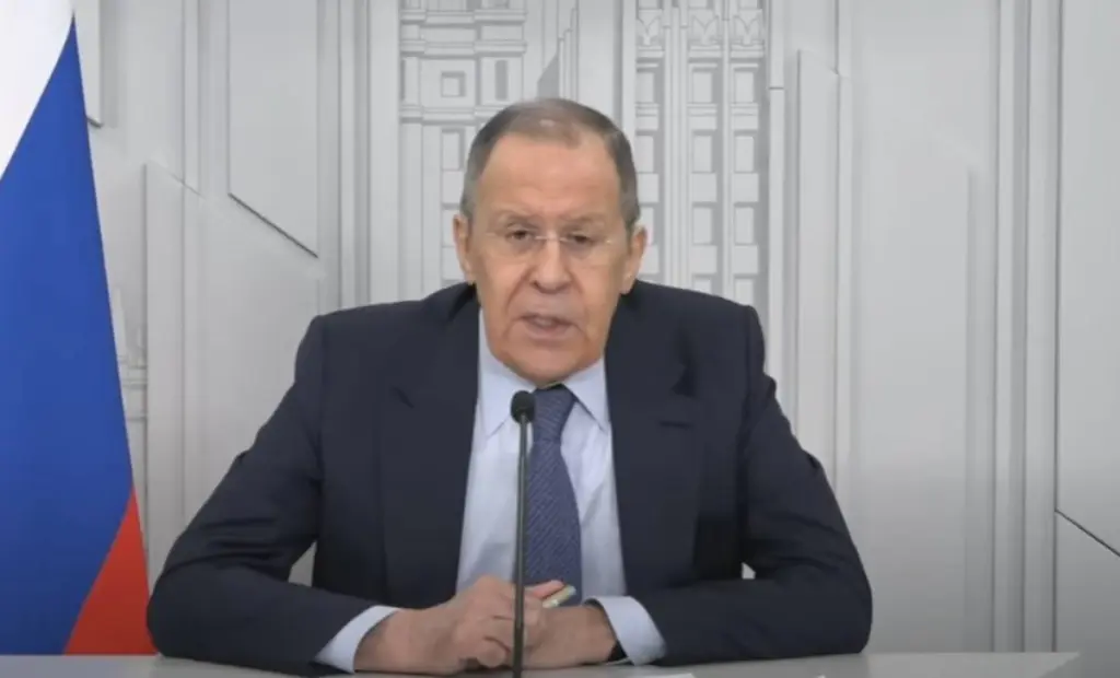 Το Κρεμλίνο “βάζει φρένο” στα σενάρια για συνάντηση Πούτιν – Ζελένσκι και “ποντάρει” στη συνεργασία με την Κίνα