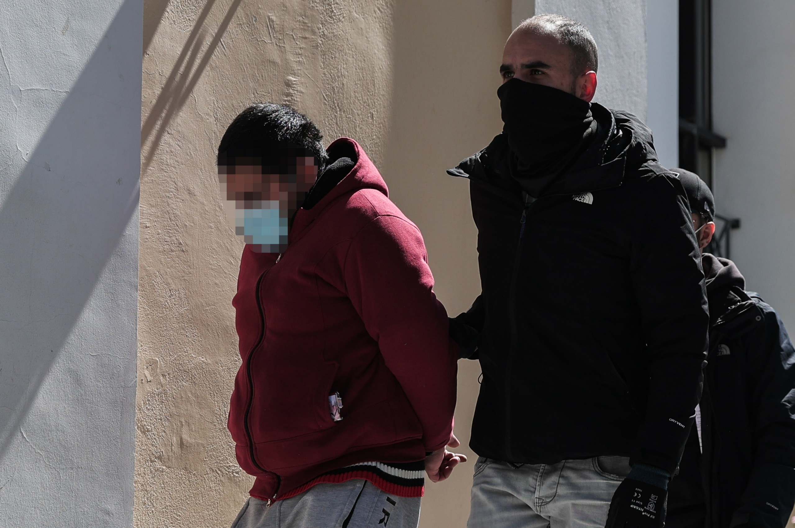 Στη φυλακή ο 31χρονος για το βιασμό της 18χρονης νταντάς – Ομολόγησε και ζήτησε συγγνώμη