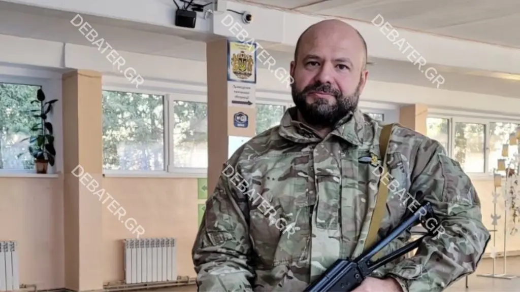 Συγκινητική ανθρώπινη ιστορία από τον πόλεμο στην Ουκρανία – Πατέρας 4 παιδιών έγινε έφεδρος για να προστατέψει την πατρίδα του (pics)