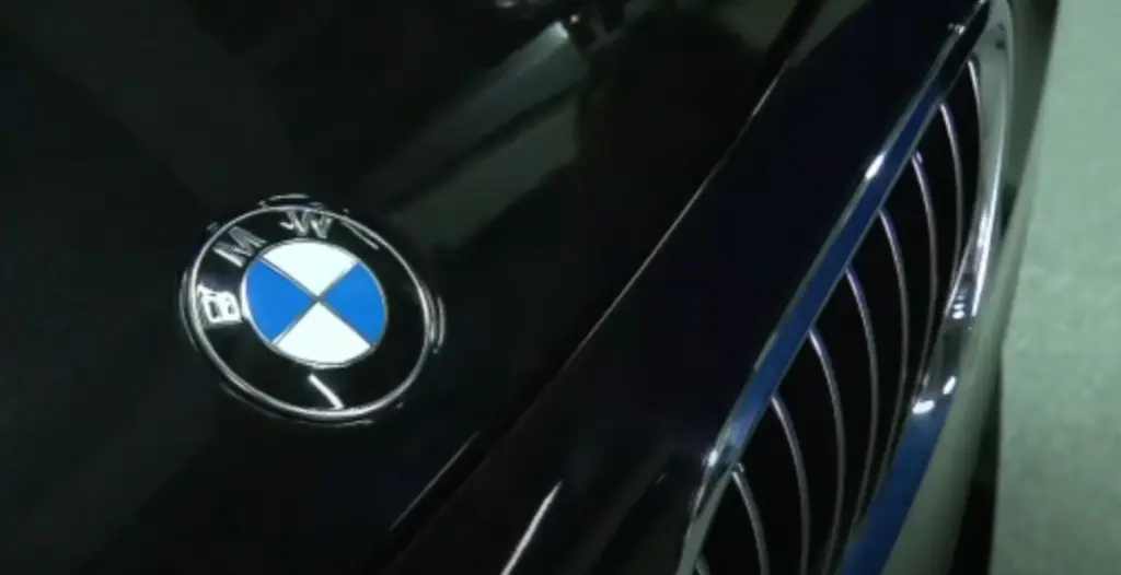 BMW και Porsche διακόπτουν τμήμα της παραγωγής τους λόγω έλλειψης εξαρτημάτων από την Ουκρανία