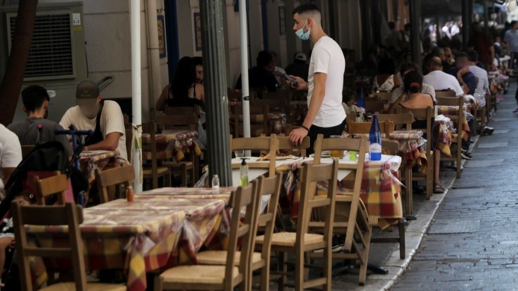 Ο πόλεμος στην Ουκρανία “εξαφανίζει” το αγαπημένο φαγητό των Ελλήνων