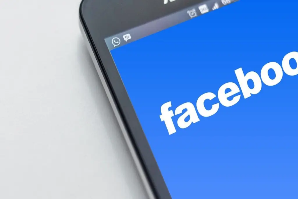 Ραγδαίες εξελίξεις – Η Ρωσία “μπλόκαρε” το Facebook για τους πολίτες