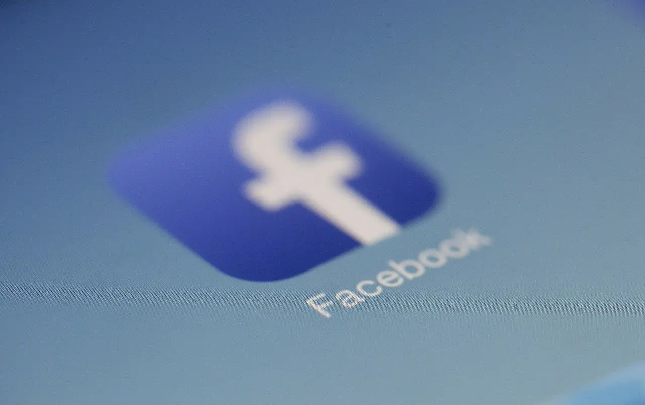 Αναφορές για προβλήματα στο Facebook – Χρήστες δεν μπορούν να κλείσουν τις συνομιλίες τους