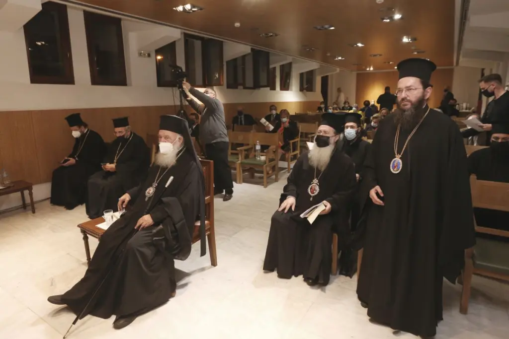Ιερά Σύνοδος: Καρατόμησε τον μητροπολίτη Πάφου, Τυχικό – Ο λόγος της αποπομπής του