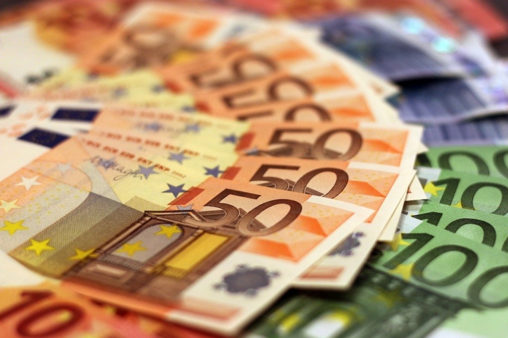 Γερή οικονομική ενίσχυση της Γαλλίας στην Ουκρανία – Στα 300 εκατομμύρια ευρώ θα φτάσει το ποσό
