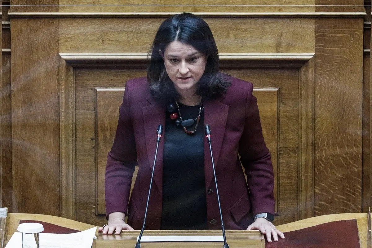 Επιστολική ψήφος: Βελτιώσεις στο νομοσχέδιο ανακοίνωσε η Κεραμέως