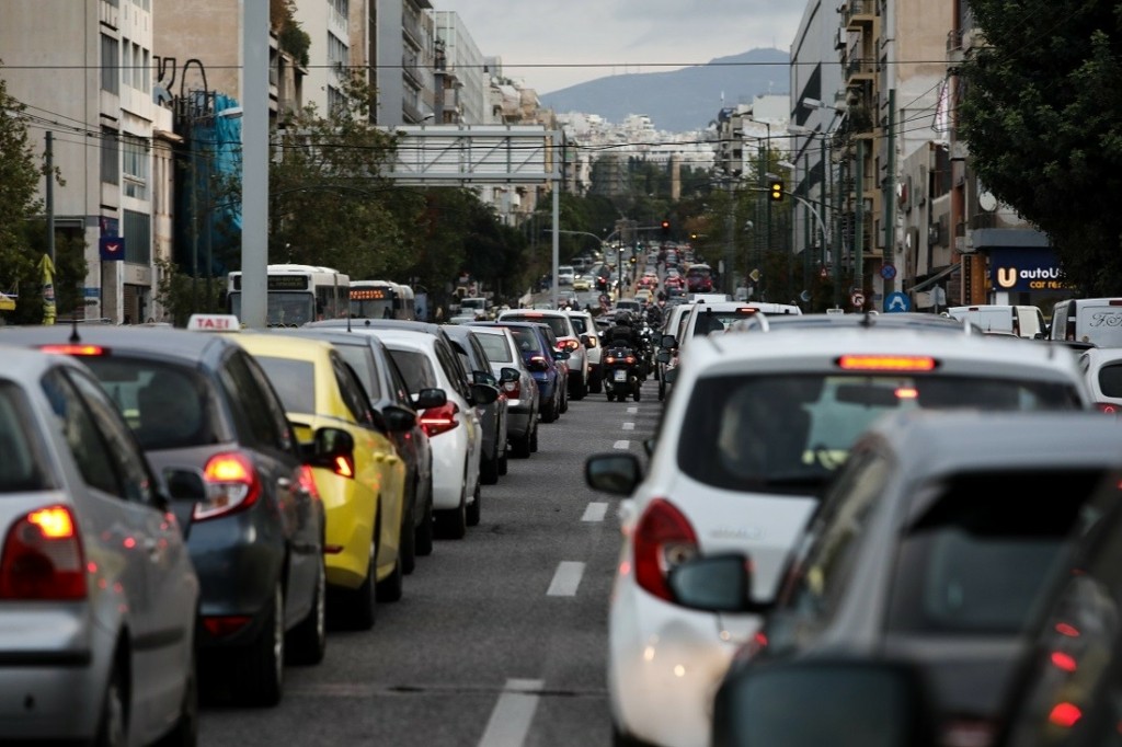 Οι κυκλοφοριακές ρυθμίσεις λόγω της παρέλασης – Πως θα κινηθούν τα οχήματα