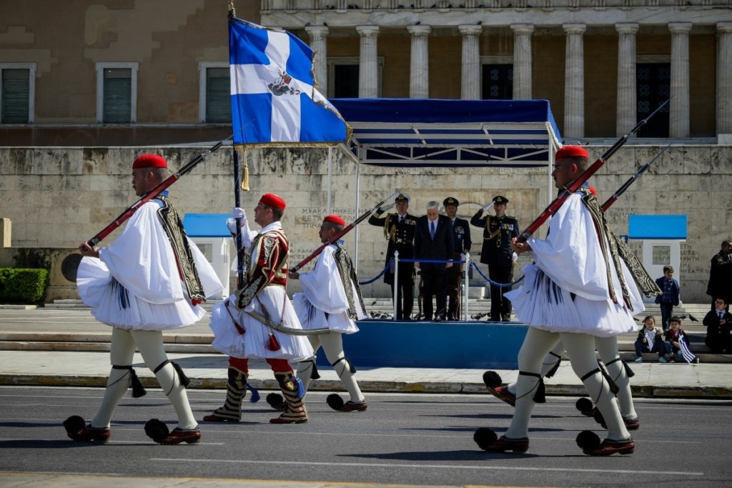 Έτσι θα γίνουν οι παρελάσεις της 25ης Μαρτίου – Τι ισχύει για τη χρήση μάσκας