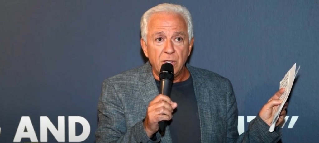 Νέο χτύπημα στον χώρο της μόδας – Καταγγελίες για σεξουαλική επίθεση από τέσσερις γυναίκες εναντίον συνιδρυτή γνωστής εταιρίας