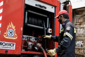 Φωτιά στην Άρτα: Μήνυμα 112 για εκκένωση Αμμότοπου