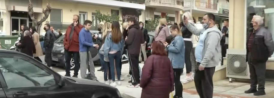 Αγριεύει ο κόσμος έξω από το σπίτι της Ρούλας Πισπιρίγκου – Φωνάζουν “ντροπή και κρεμάλα” (vids)
