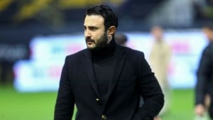 Καρυπίδης στους παίκτες του Άρη: «Κλείστε τα αυτιά σας και ας αποδοκιμάζουν εμένα»