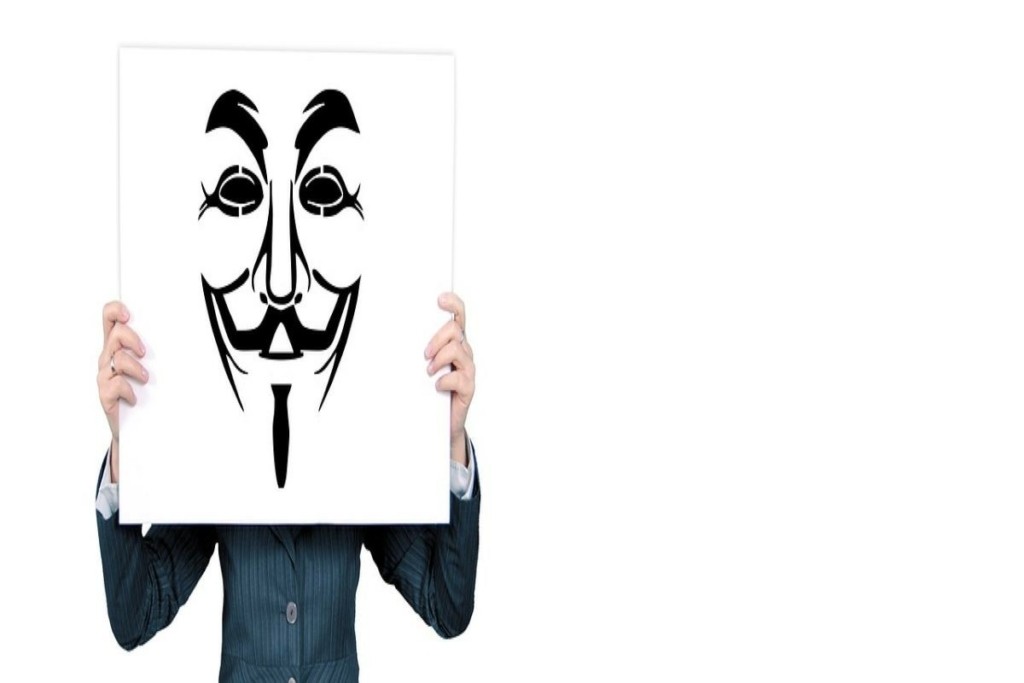 Οι Anoymoys συνεχίζουν να “χτυπούν” τη Ρωσία – Χάκαραν τον ιστότοπο της Ρωσικής Ομοσπονδιακής Υπηρεσίας Ασφαλείας