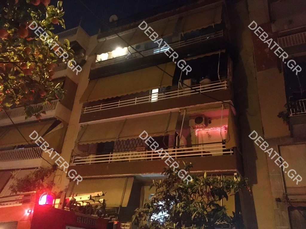 Παραλίγο τραγωδία στη Νίκαια – Άρπαξε φωτιά το αερόθερμο σε διαμέρισμα (pics&vid)