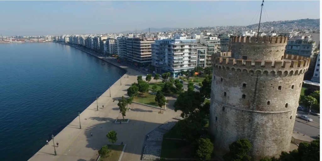 Σάλος στη Θεσσαλονίκη – 67χρονος καθηγητής παρενόχλησε σεξουαλικά 17χρονη μαθήτρια σε εκδρομή