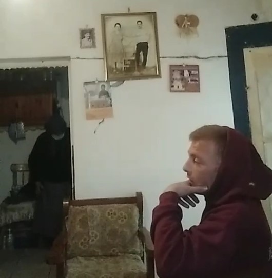 Εγγονός κορόιδευε τη γιαγιά του πως έχει κορονοϊό – Viral το βίντεο με τη φάρσα από την Κρήτη (vid)