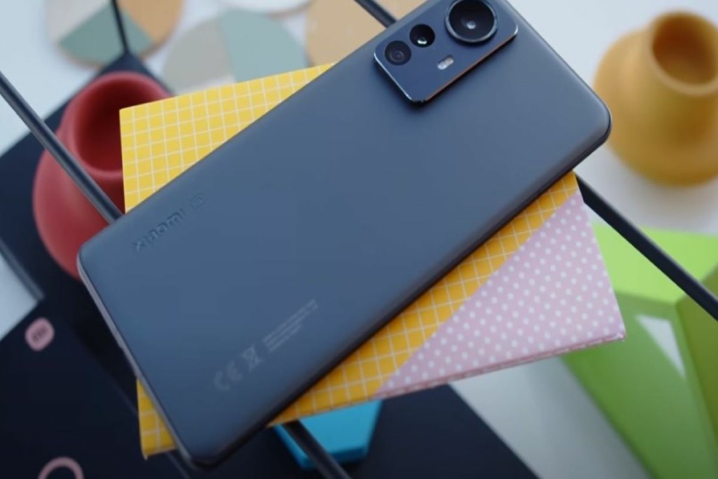 Η υπερσύγχρονη σειρά smartphone Xiaomi 12 έφτασε και στην Ελλάδα