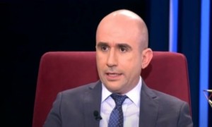 Γρηγόρης Λέων: Τι προβλέπει ο νόμος για την παράνομη άσκηση της Ιατρικής – Η ανάρτηση με φόντο την υπόθεση Μαζωνάκη