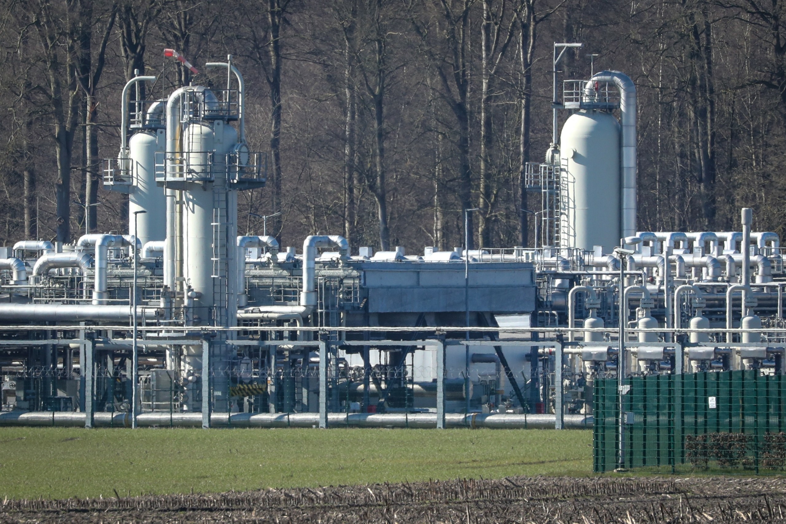 Εξόφλησε την Gazprom σε ευρώ η ΔΕΠΑ για το φυσικό αέριο Απριλίου
