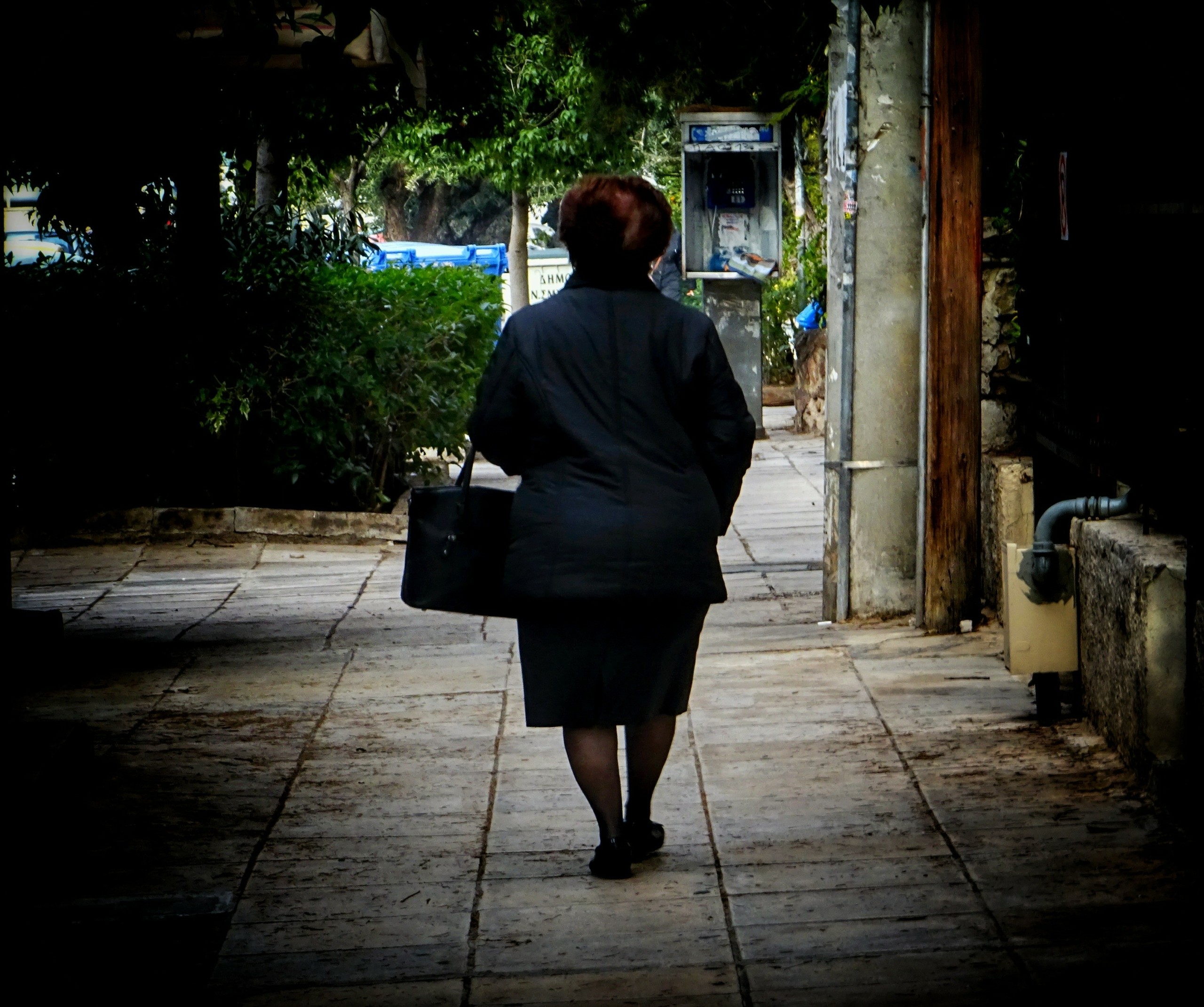 Άνω Λιόσια: 30χρονη παρέσυρε 90χρονη με το αυτοκίνητο της – Μάχη να κρατηθεί στη ζωή