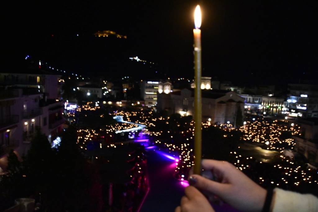 Μεγάλη Παρασκευή – Οι Μεγάλες Ώρες, η Αποκαθήλωση του Εσταυρωμένου και η περιφορά του Επιταφίου