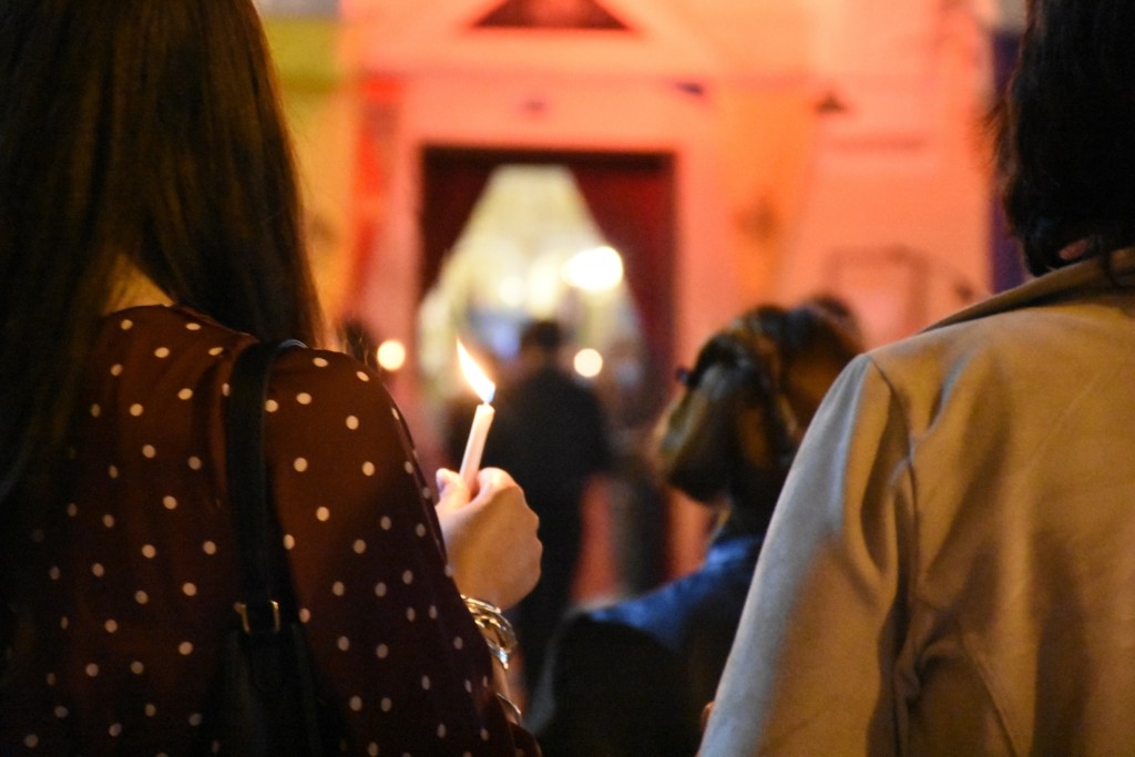 Στην πόλη, στο νησί, στο χωριό – Βρήκαμε τι θα φορέσεις το βράδυ της Ανάστασης! (pics)