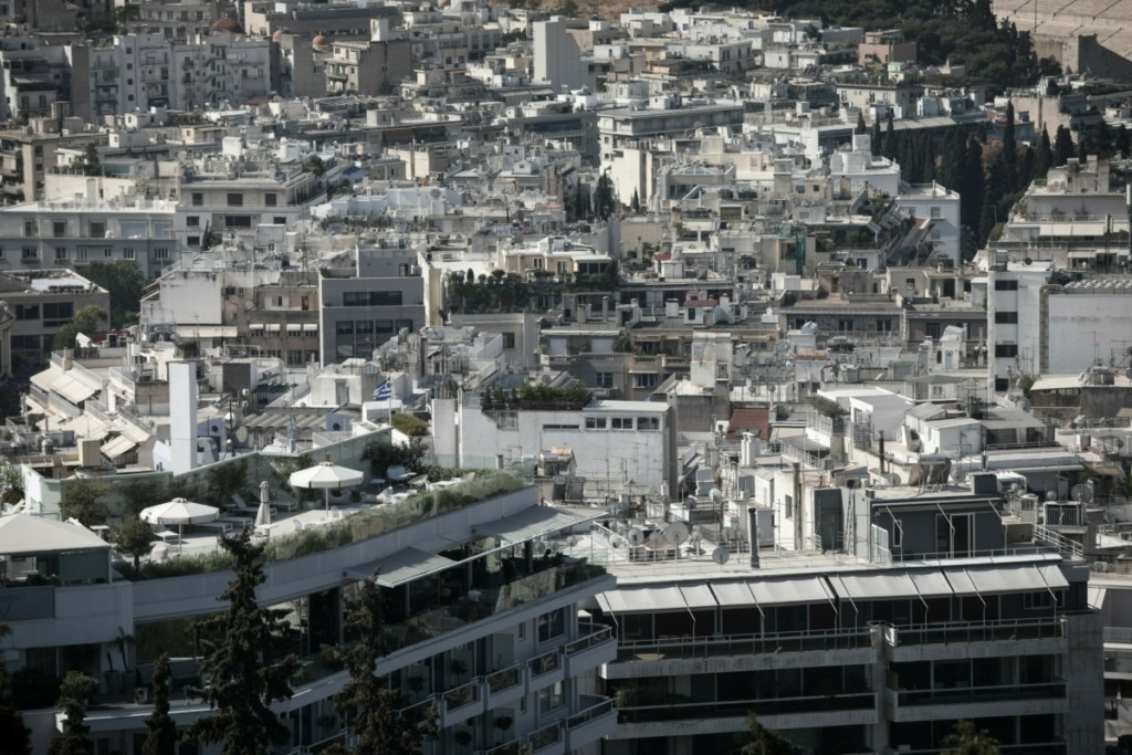 “Κατεβάζουν μολύβια” οι συμβολαιογράφοι – Καμία μεταβίβαση ακινήτου για έναν μήνα