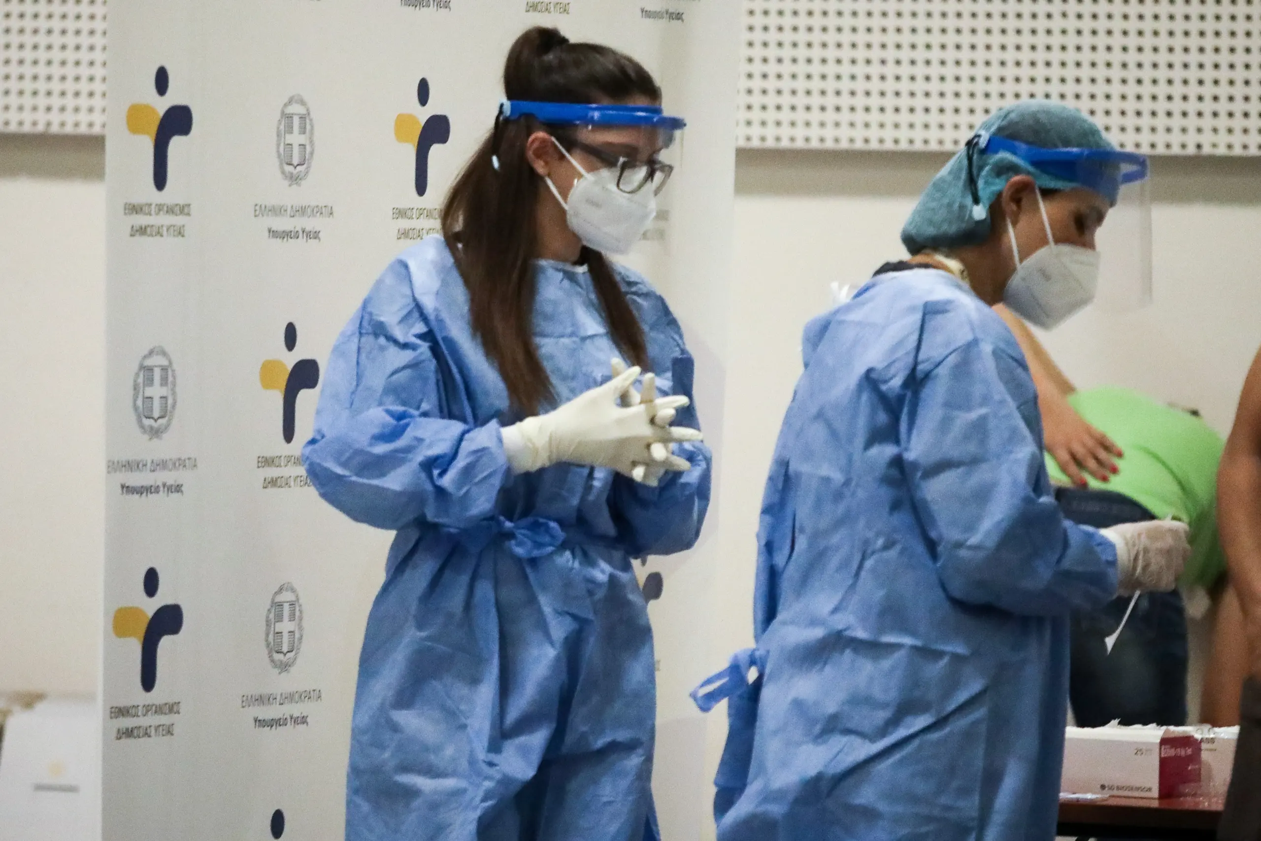 Στα 44.775 τα κρούσματα της τελευταίας εβδομάδα – Πόσοι θάνατοι και διασωληνωμένοι ανακοινώθηκαν