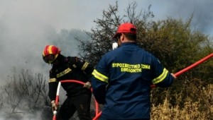 Φωτιά τώρα στο Λουτράκι – Σηκώθηκε ένα ελικόπτερο, μεγάλη επιχείρηση της πυροσβεστικής