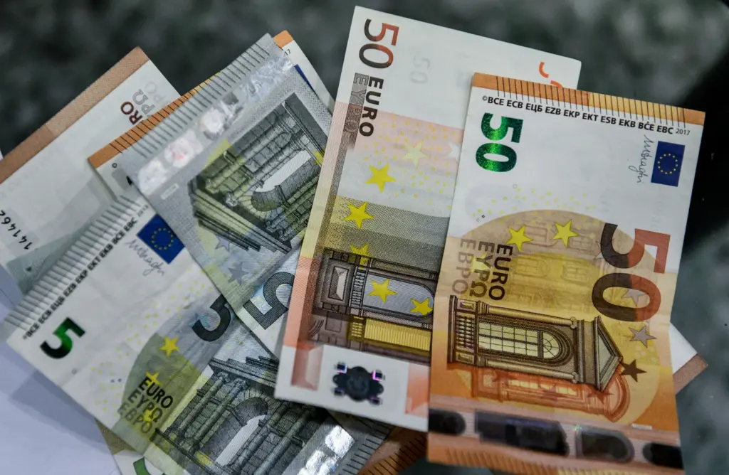 Όλες οι πληρωμές της Μεγάλης Εβδομάδας – Δώρο Πάσχα, επιταγή ακρίβειας, επίδομα παιδιού, συντάξεις