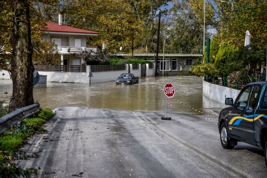 Βροχές και πτώση της θερμοκρασίας τη Δευτέρα