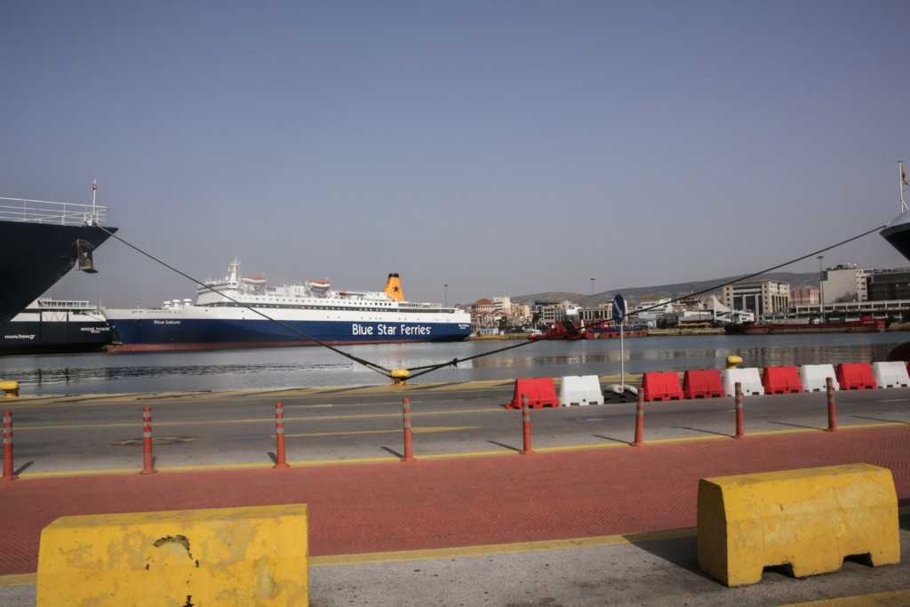 Τραγωδία στον Πειραιά – Έπεσε στο λιμάνι και ανασύρθηκε νεκρός
