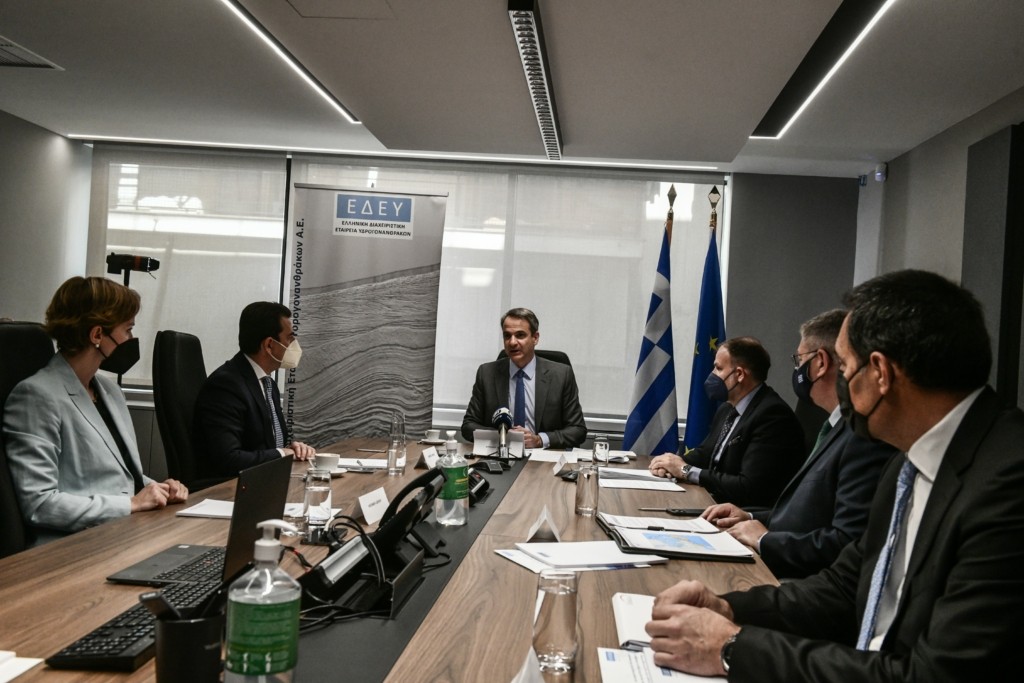 “Γκάζι” στις έρευνες για υδρογονάνθρακες σε έξι περιοχές – Task force για την παρακολούθηση των εξορύξεων
