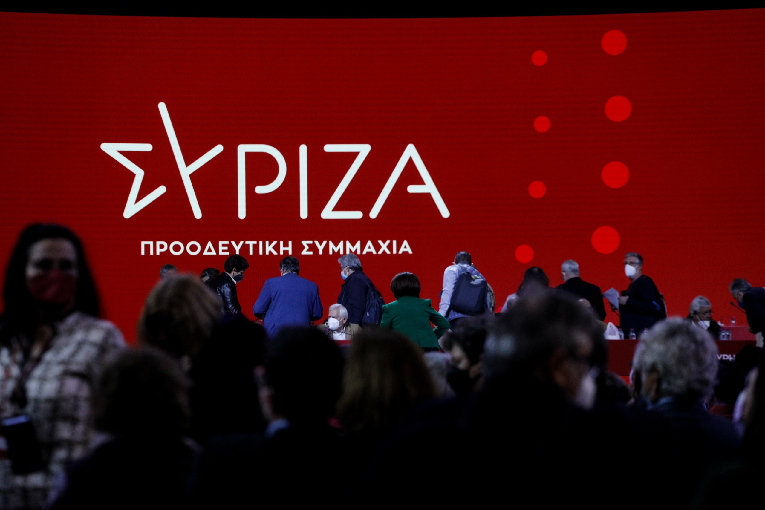 Οξεία κριτική από την Κουμουνδούρου στον Μητσοτάκη – “Είναι σε αποδρομή”