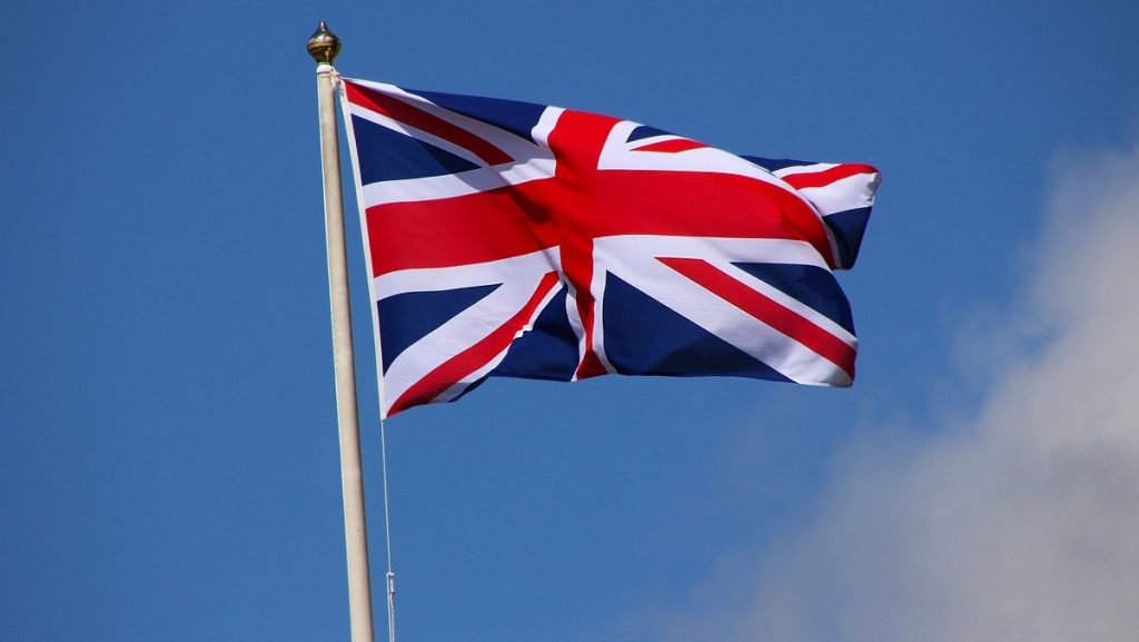 Συναγερμός στη Βρετανία: Ρωσικό κατασκοπευτικό πλοίο επιτέθηκε με λέιζερ σε στρατιωτικά σκάφη