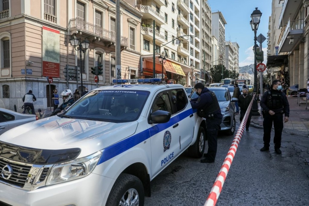 Συνελήφθησαν δύο άτομα στο Ρέθυμνο για παραβιάσεις με φωτοβολίδες και βεγγαλικά