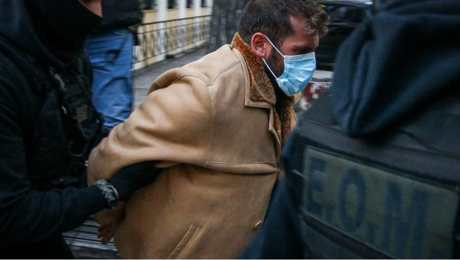 Στο εδώλιο ο προπονητής ιστιοπλοΐας – Απολογείται για τον βιασμό 11χρονης αθλήτριας